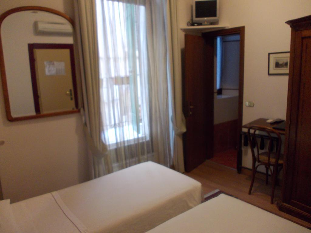 Hotel Al Castello Verona Luaran gambar