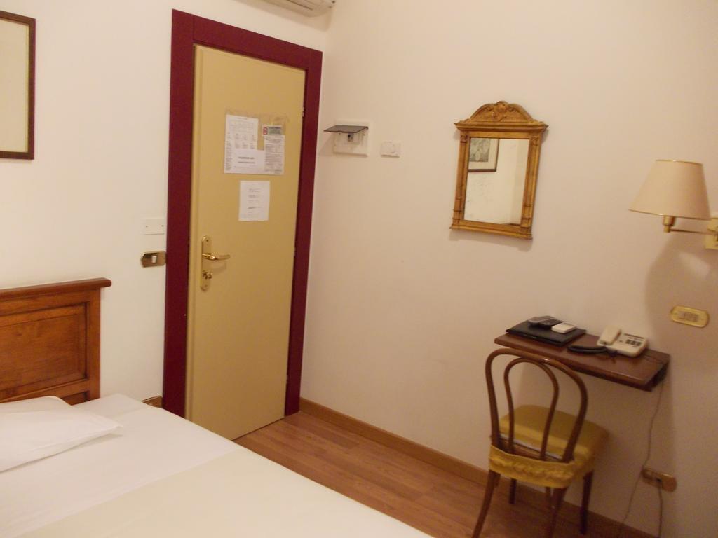 Hotel Al Castello Verona Luaran gambar