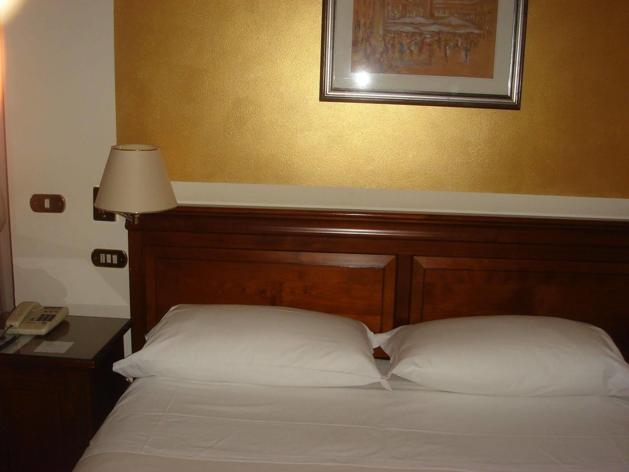 Hotel Al Castello Verona Luaran gambar