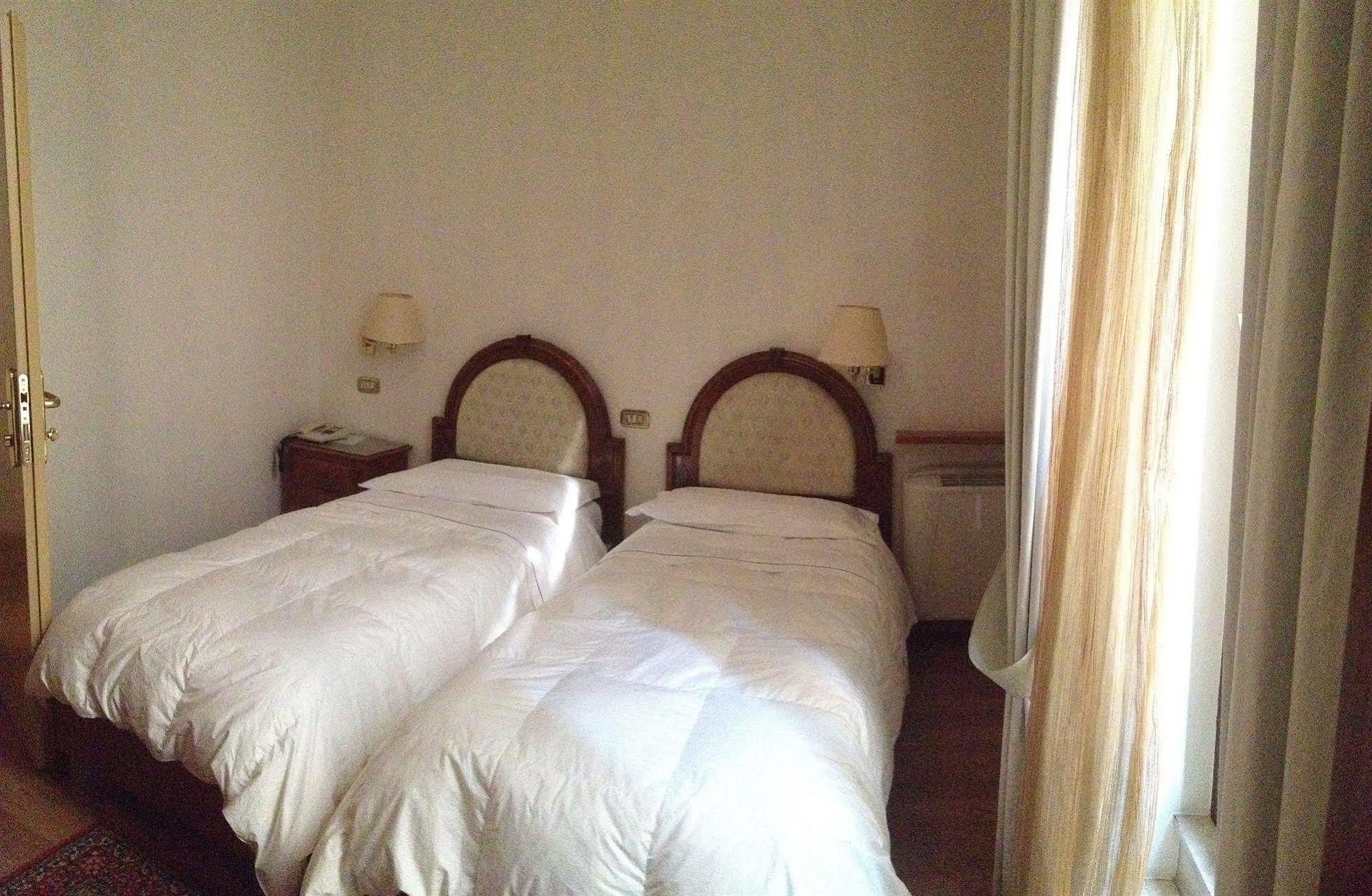 Hotel Al Castello Verona Luaran gambar